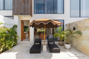 Sundeck - Villa Santai Santai by Alfred in Bali (Canggu)