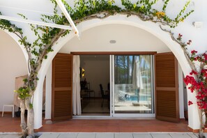 Exterior detail - Holiday Home Buganvilla Vilamoura with Private Pool, Wi-Fi and Air Conditioning (Quarteira)