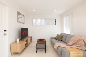 Standard Apartment | Living area - Smart Suites Self Check-in - 1BDR Balcony Darnley (Rocklea)