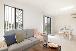 Standard Apartment | Living area - Smart Suites Self Check-in -16 Darnley (Rocklea)