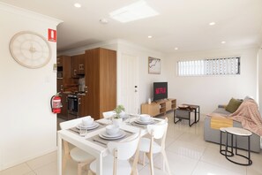 Standard Apartment | Dining - Smart Suites Self Check-in -16 Darnley (Rocklea)