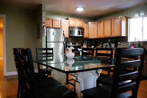 A Beautiful Cozy Home That Is Close To The Lake. Game Room, Video & Board Games