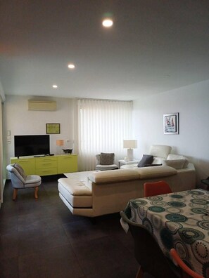 Living area - Large 3 Bed Apartment / Centre Port (CAP D AGDE)