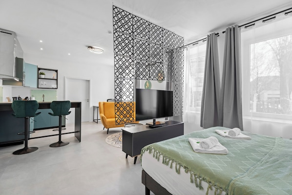 Schreibtisch, Bügeleisen/Bügelbrett, kostenloses WLAN, Bettwäsche