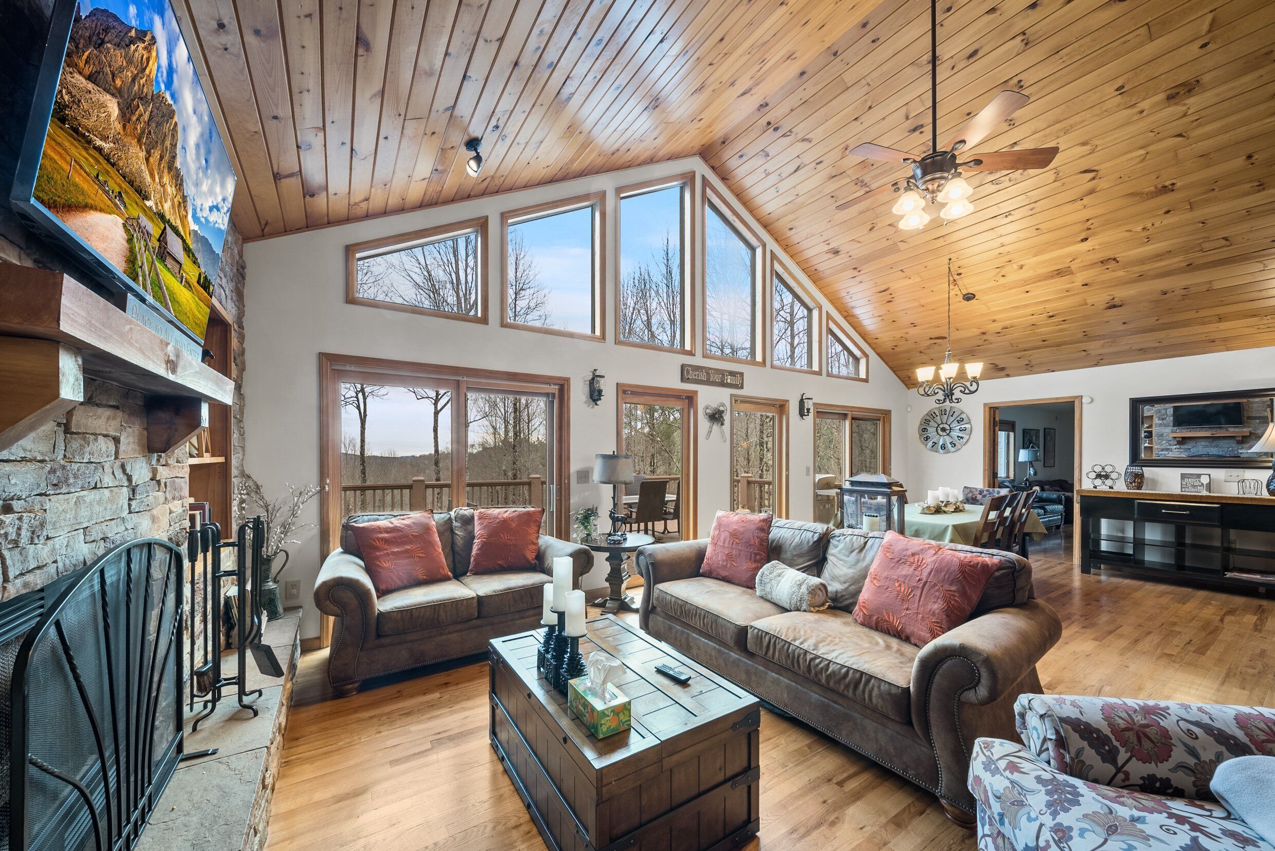 TV connectée, cheminée