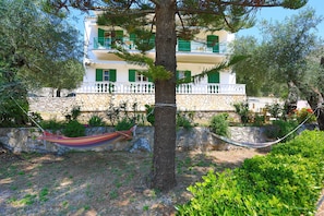 Exterior - Corfu apartment with shared pool near Saint Spyridon beach (Saint Spyridon)
