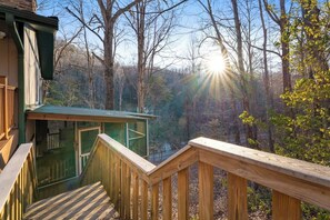 Property grounds - Cozy Mountain Family Getaway with Hot Tub in Prime Location (Pigeon Forge)