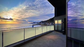 Villa, Balkon, Meerblick | Terrasse/Patio