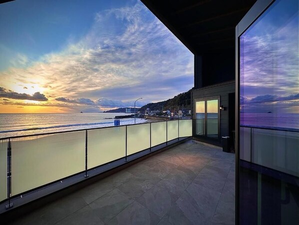 Villa, erkély, kilátással a tengerre | Terasz/udvar