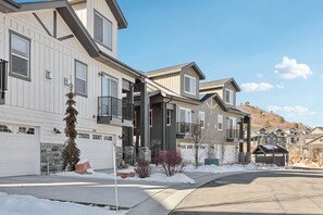 Exterior - Ultimate Park City Basecamp | Near Skiing, Trails & Main Street (Park City)