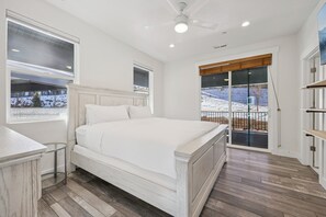 3 bedrooms, iron/ironing board, travel cot, free WiFi - Ultimate Park City Basecamp | Near Skiing, Trails & Main Street (Park City)