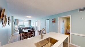 Dining - 2BR/2BA Beachfront Condo with Stunning Ocean Views + Heated Indoor/Outdoor Pool (Orange Beach)