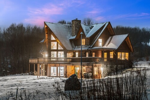 Epic 9-Bed Yellowstone Lodge 🤠 Theater, Bars, Sauna & Ski Views ⛷️