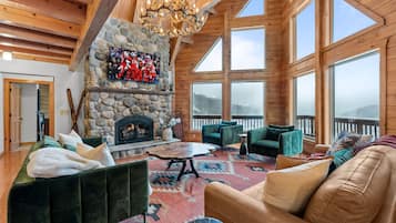 Smart-tv en een open haard