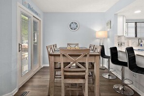 Dining - Runaway Bay Retreat with Outdoor Pool (Ocean City)