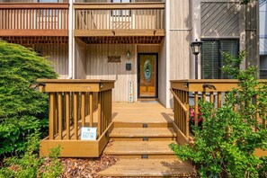 Exterior detail - Runaway Bay Retreat with Outdoor Pool (Ocean City)