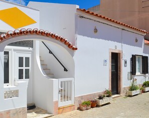 Exterior detail - Casa Vitorino – 5 Minutes’ Walk from Mareta Beach (Sagres)