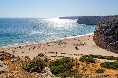 Casa Vitorino – 5 Minutes’ Walk from Mareta Beach