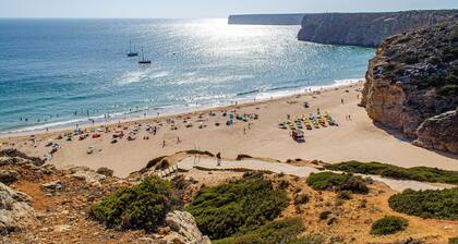 Casa Vitorino – Nur 5 Gehminuten vom Strand Mareta entfernt