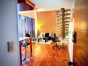 Interior - Casual loft in Bellas Artes and Lastarria, steps from the Metro! (Santiago)