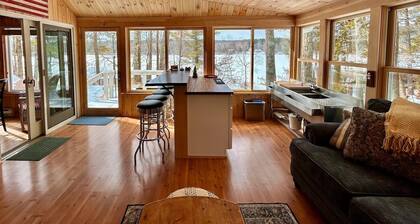 Lakefront with a Dock and Gorgeous Sunsets, Sleeps 8!