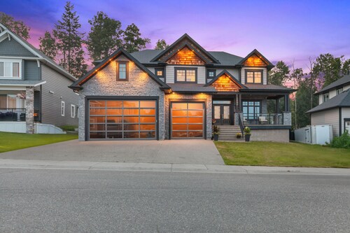 Welcome to Hearthside Estate, a 5BR, 4BA luxury retreat