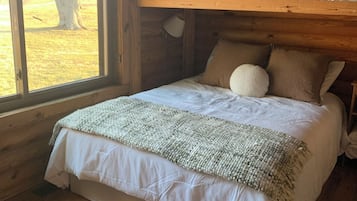 1 bedroom, travel crib, free WiFi, bed sheets