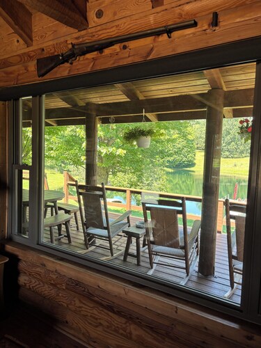  Relax In A Cabin Overlooking Your Own Pond And Acres Of Nature!