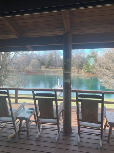  Relax In A Cabin Overlooking Your Own Pond And Acres Of Nature!