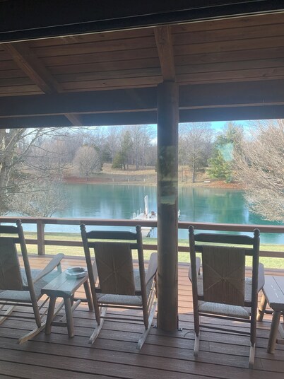  Relax In A Cabin Overlooking Your Own Pond And Acres Of Nature!