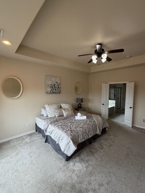 4 chambres, fer et planche à repasser, accès Internet, draps fournis