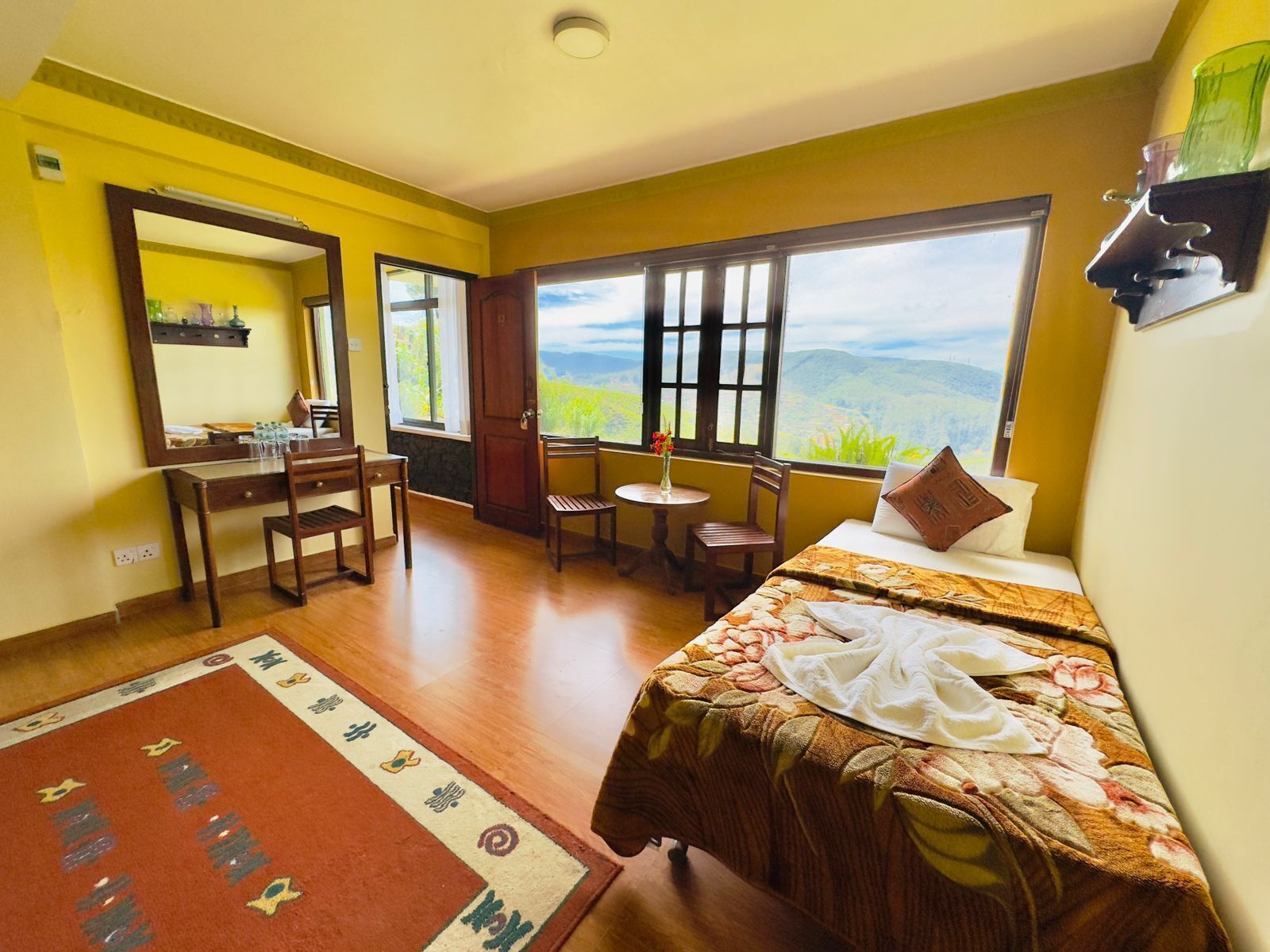 Tremannsrom – deluxe, fjellutsikt | Wi-fi (inkludert)