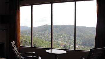 Quarto casal conforto, vista para a montanha | Parte interna