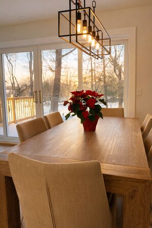 Dining - Beautiful family house 5 min from Bromont Montagne d’Expérience (Bromont)