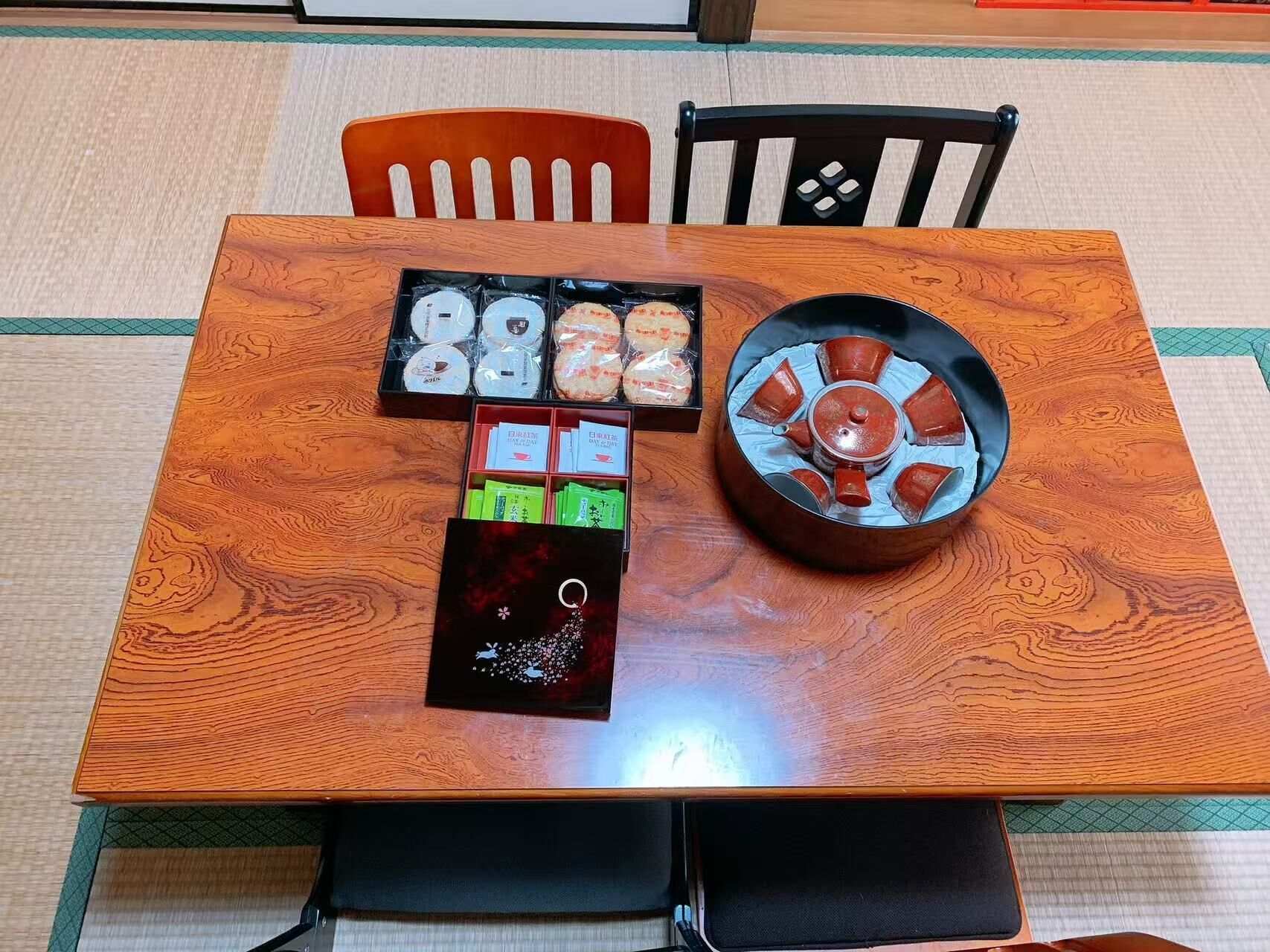 餐飲