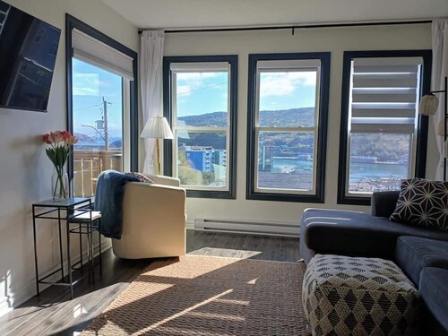 Lofty Haven ~ High/ Harbour Views of Narrows & Signal Hill/ Steps to Downtown