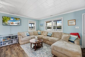 TV - 5142 - Cozy KDH Cottage Steps to the Beach (Kill Devil Hills)