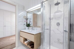 Hair dryer, towels - Casa Amica – Central Apartment in Sorrento (Sorrento)