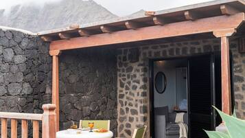 屋外ダイニングエリア