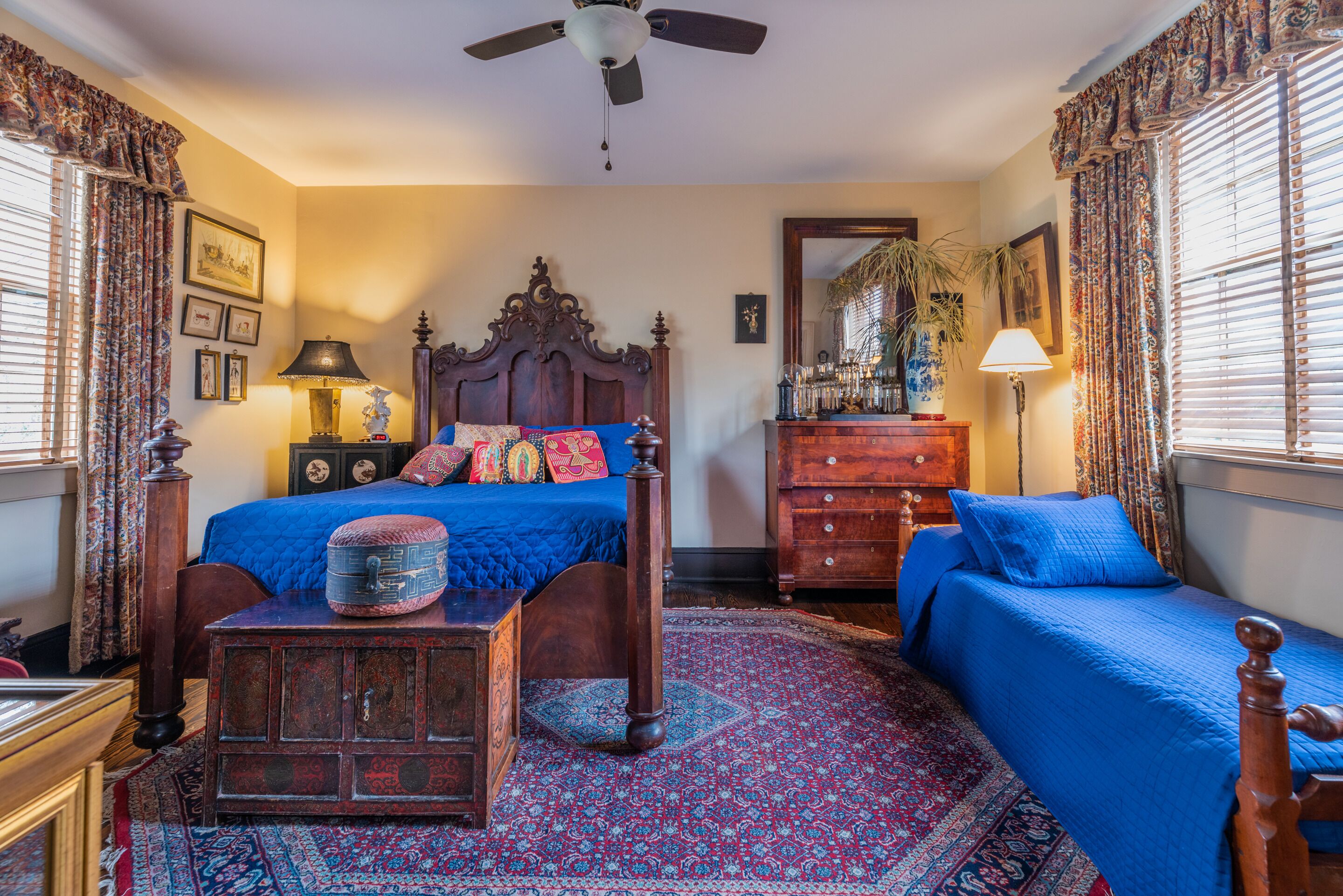 Iron/ironing board, free WiFi, bed sheets