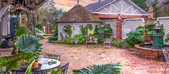 Terrace Carriage House | 1/1, Historic Downtown