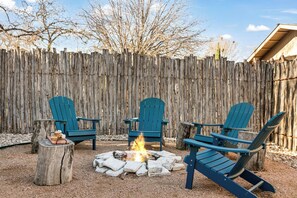Property grounds - Windmill Haus | 2/2, Hot Tub (Fredericksburg)