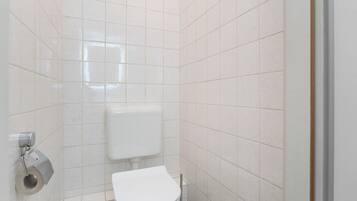 Handtücher, Seife, Toilettenpapier