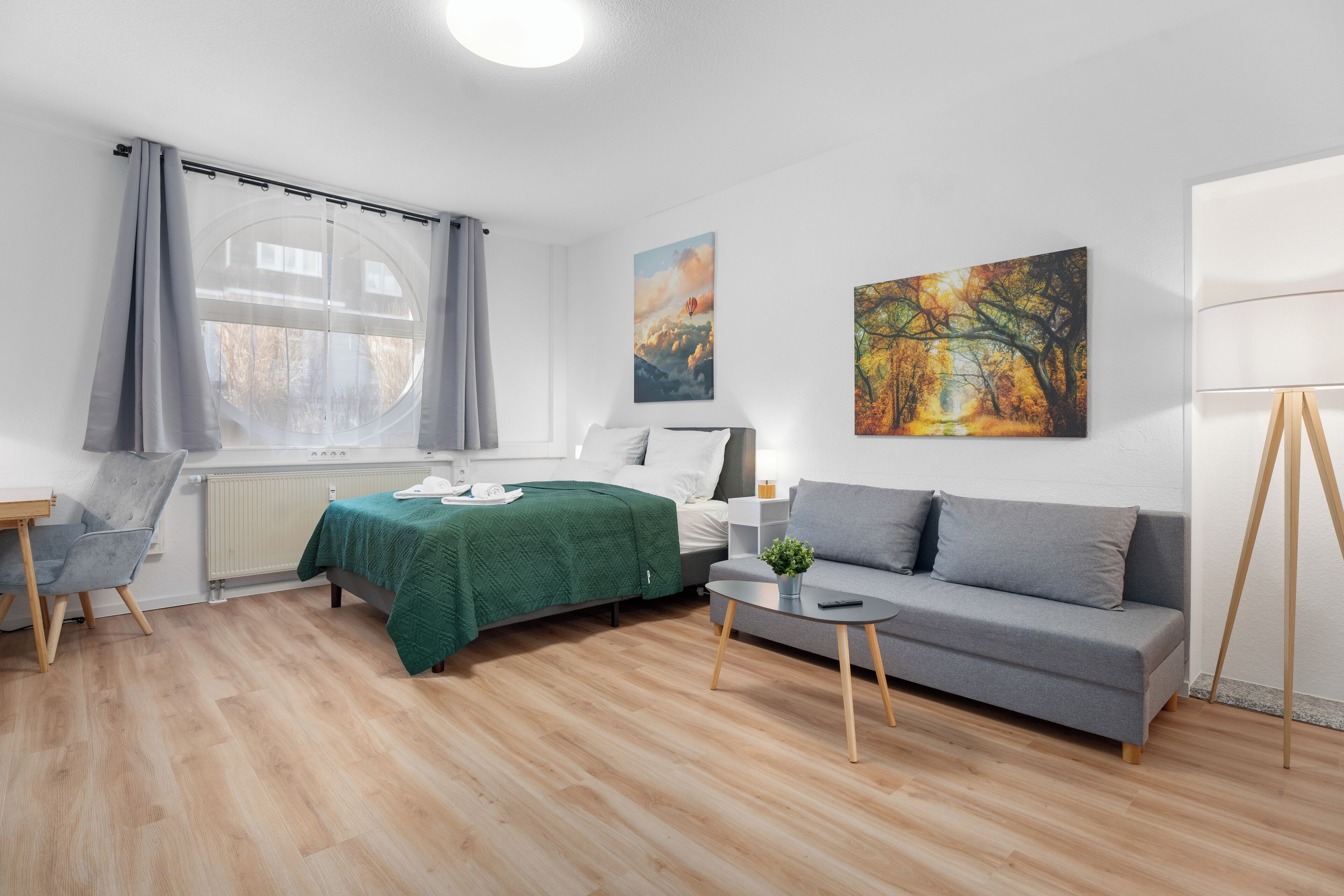 Bügeleisen/Bügelbrett, WLAN, Bettwäsche