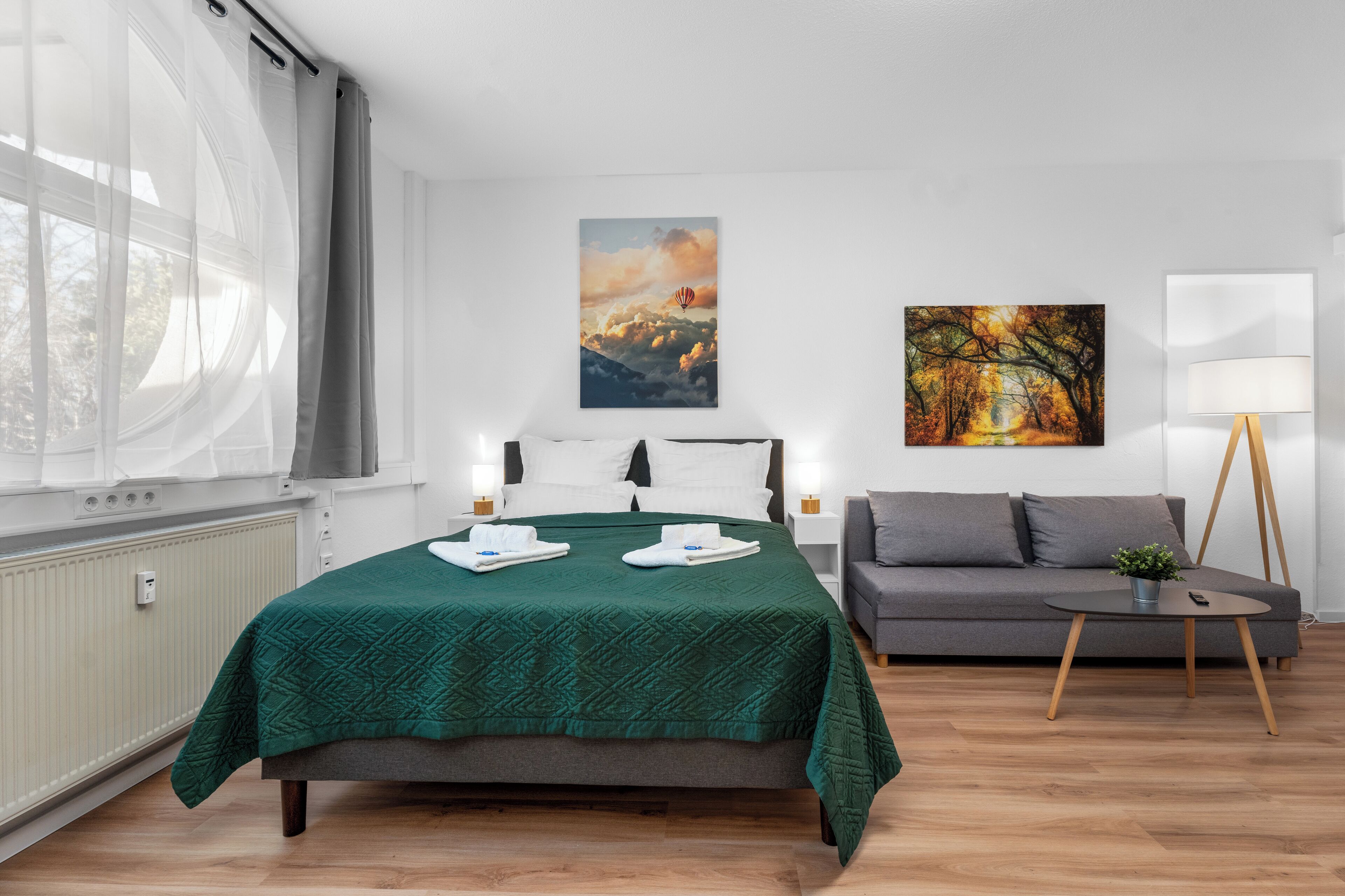 Iron/ironing board, WiFi, bed sheets