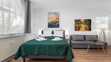 Iron/ironing board, WiFi, bed sheets