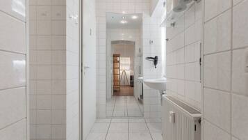 Handtücher, Seife, Toilettenpapier