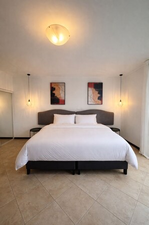 Casa de ciudad familiar, 2 habitaciones, cocina, vista al resort | Caja de seguridad en la habitación y escritorio 