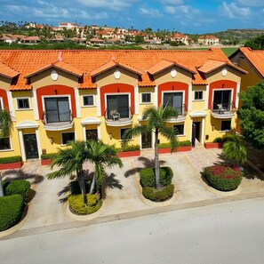 Family Townhome, 2 Bedrooms, Kitchen, Resort View | Exterior - Gold Coast Aruba  (Noord)