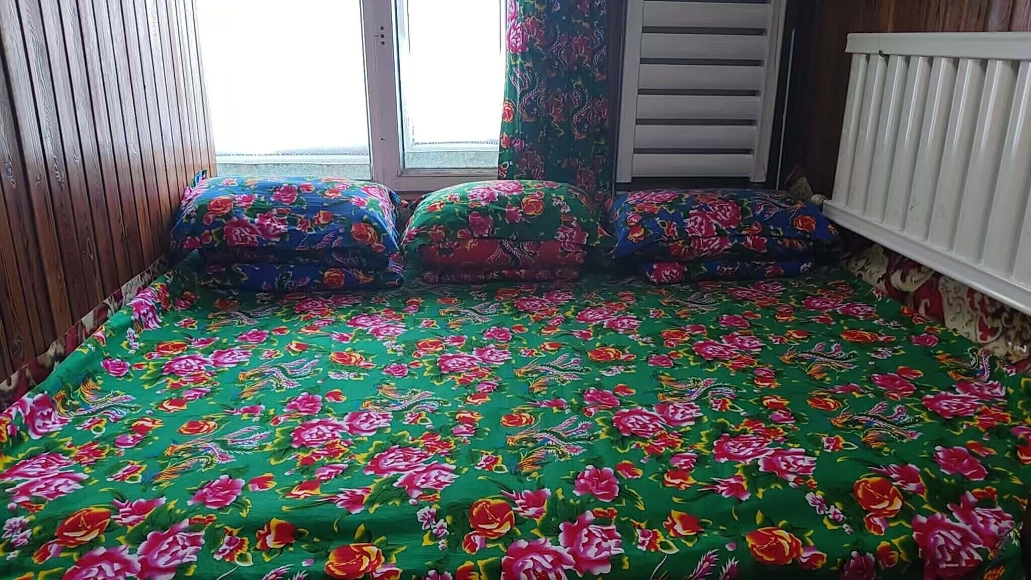 Familie-alpehytte, utsikt mot høyde | Utsikt fra rommet